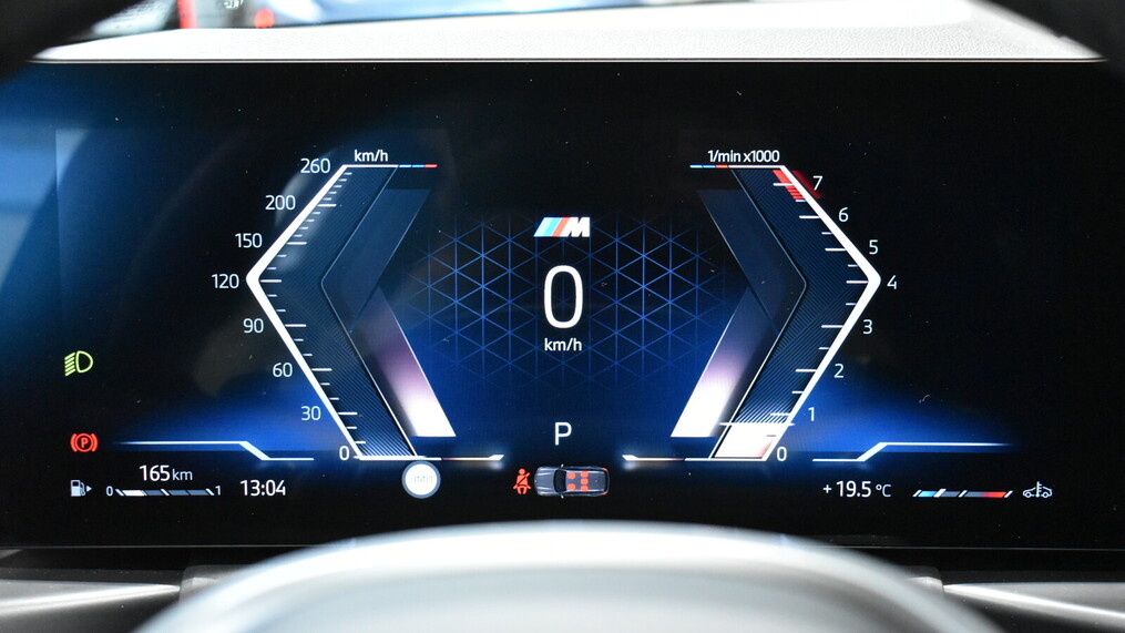 BMW Serii 3, 330