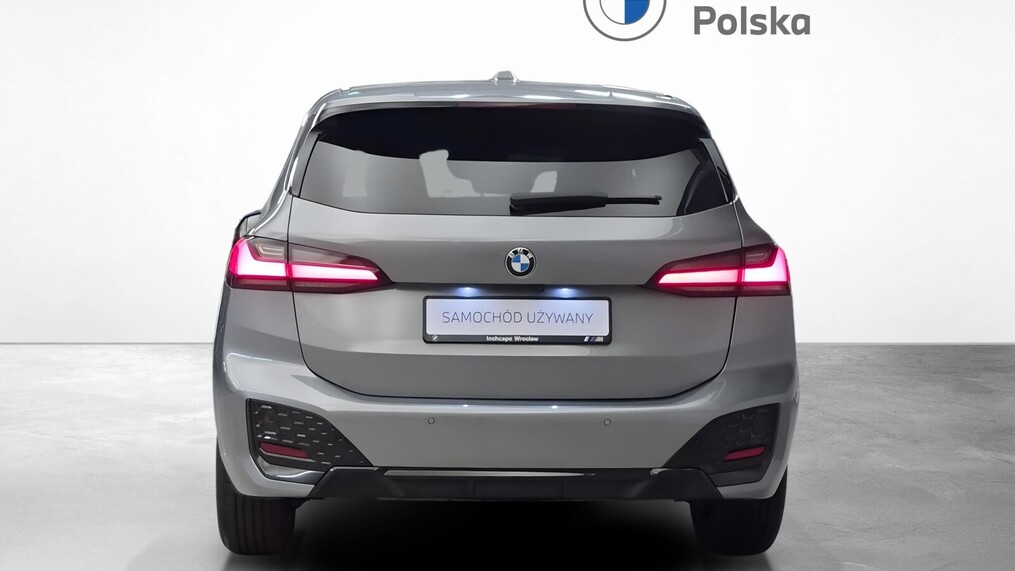 BMW Serii 2, 218