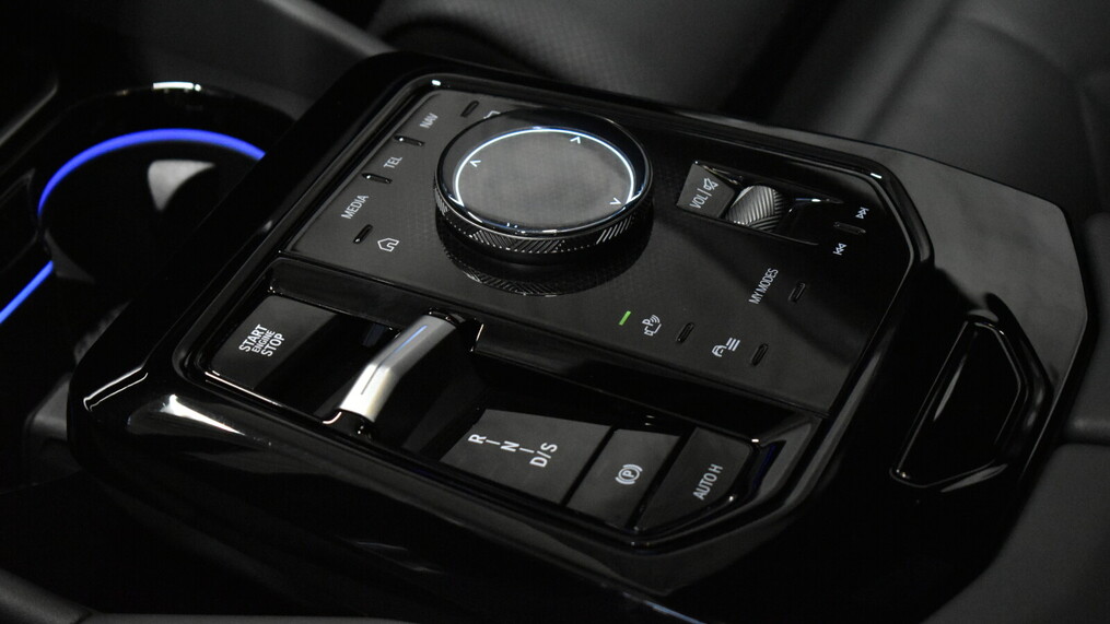 BMW Serii 5, 520