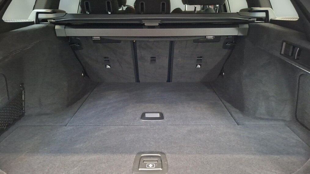 BMW Serii 3, 330