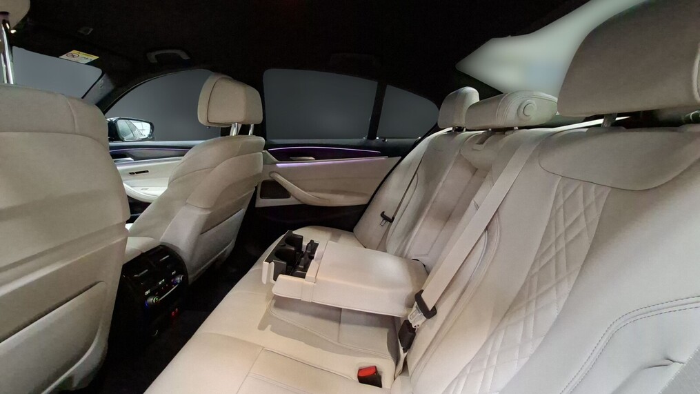 BMW Serii 5, 530