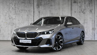 BMW Serii 5, 520