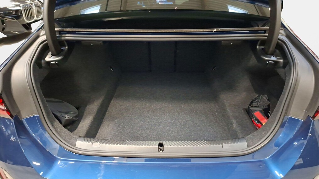 BMW Serii 5, 520