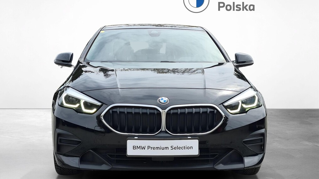 BMW Serii 2, 218