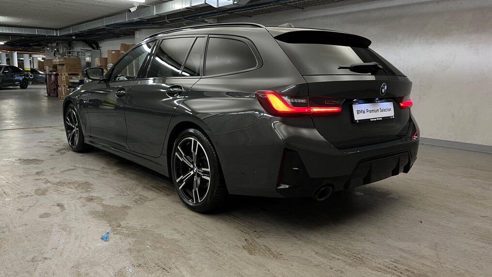 BMW Serii 3, 320