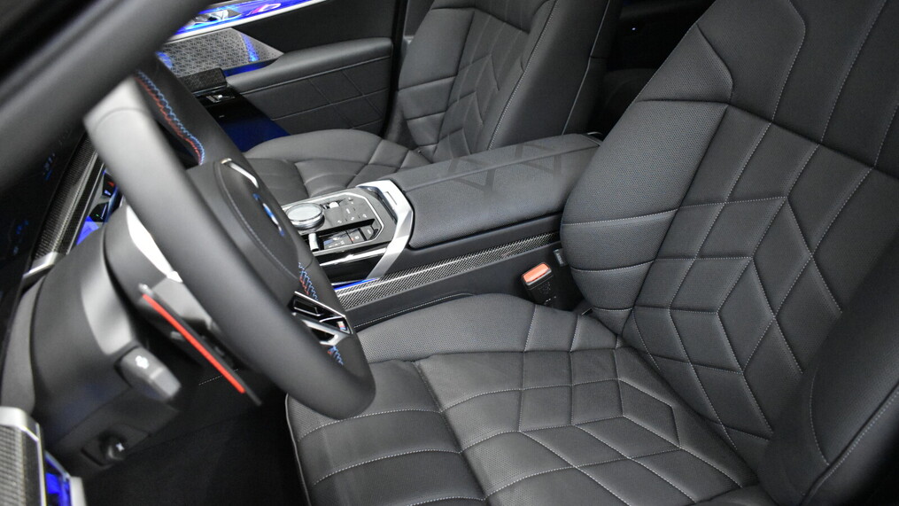 BMW Serii 7, 760