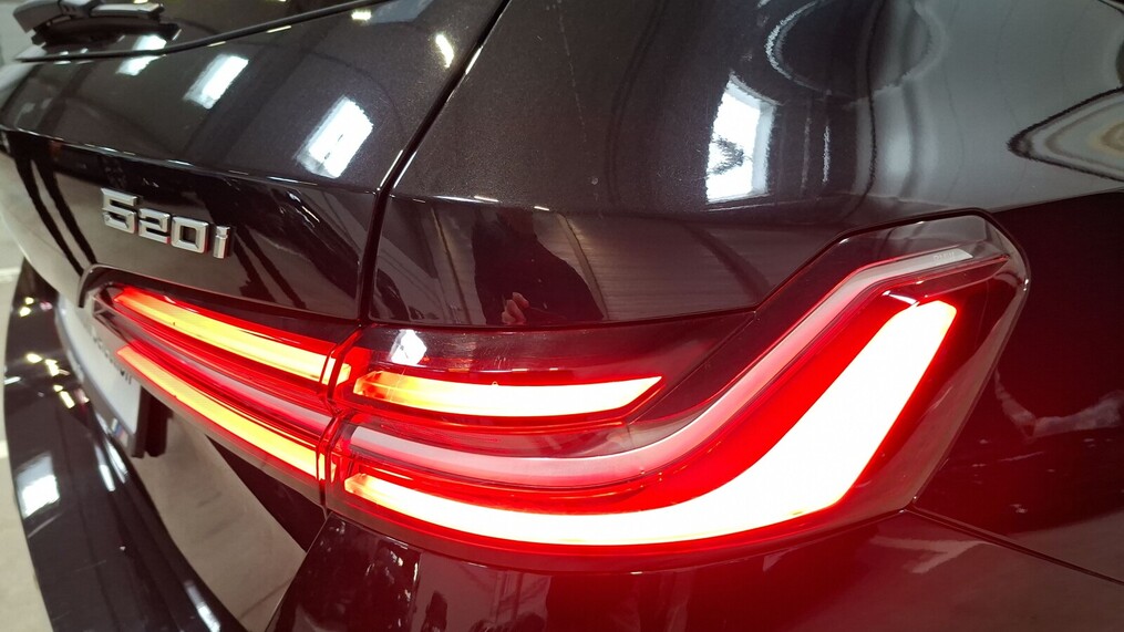 BMW Serii 5, 520