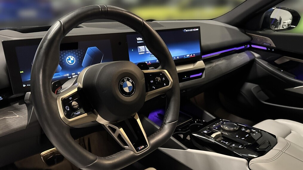 BMW Serii 5, 520