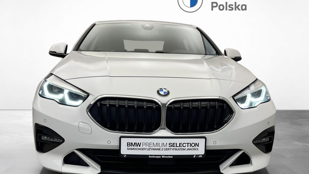 BMW Serii 2, 218