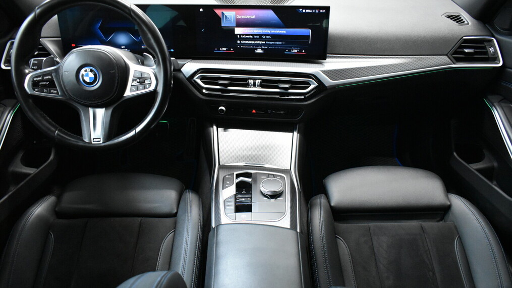 BMW Serii 3, 330
