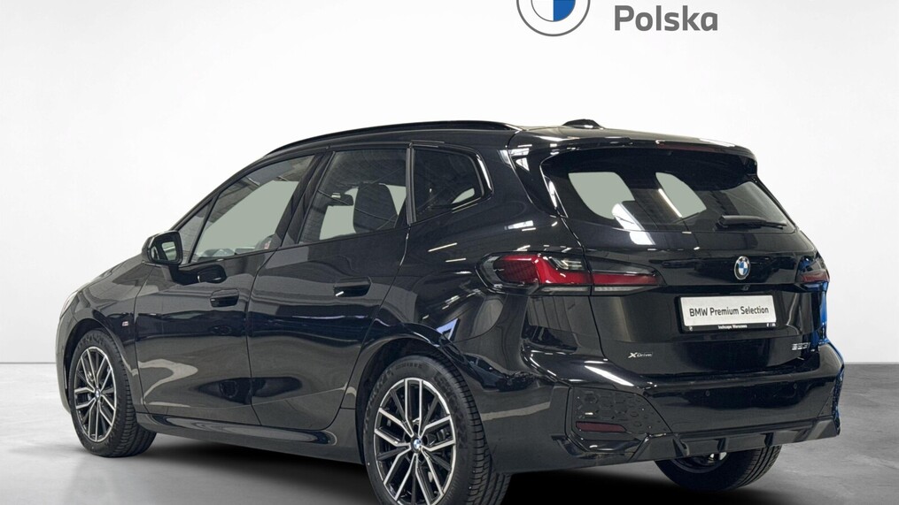 BMW Serii 2, 223