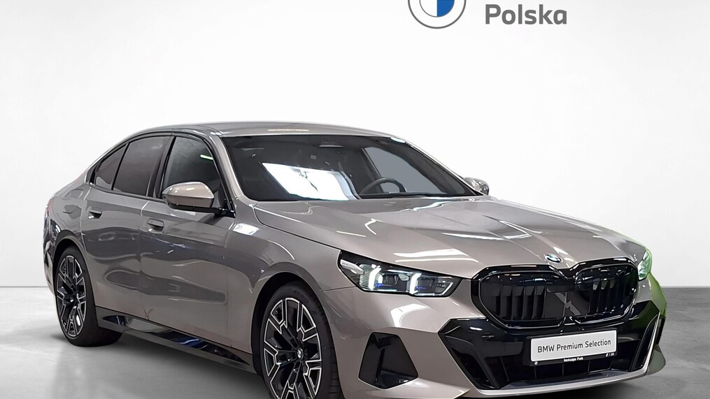 BMW Serii 5, 520