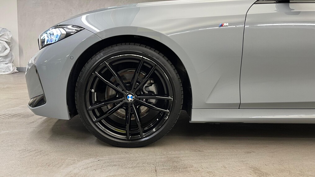 BMW Serii 3, 320