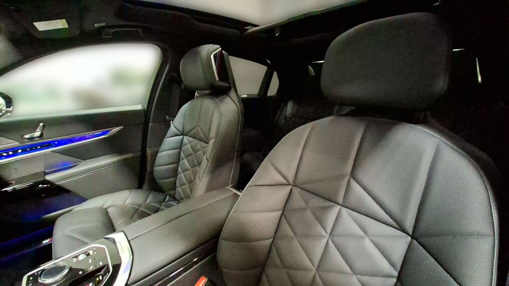 BMW Serii 7, 740