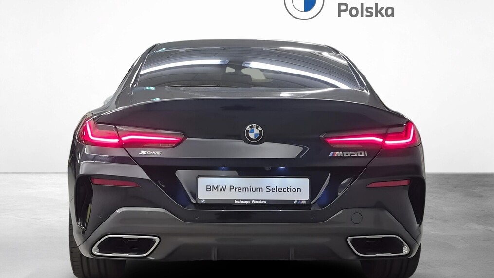 BMW Serii 8, 850