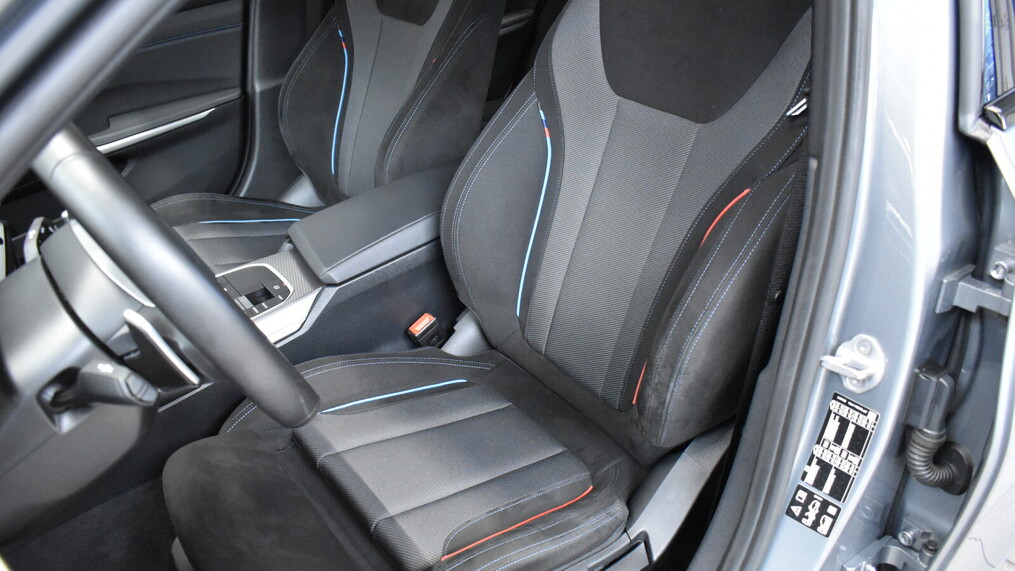 BMW Serii 3, 330