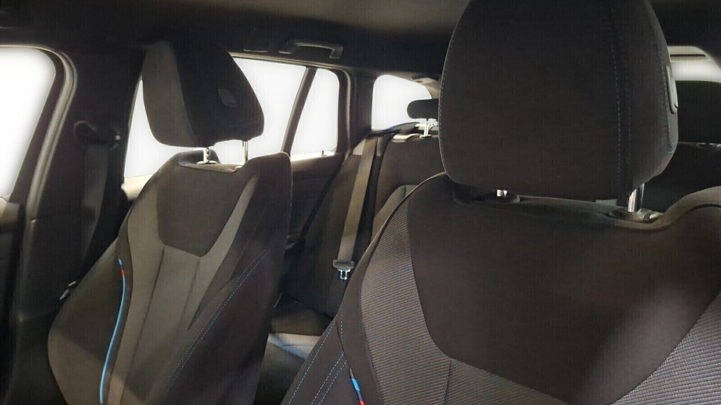 BMW Serii 3, 330