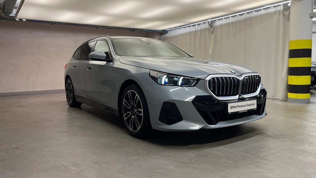 BMW Serii 5, 520