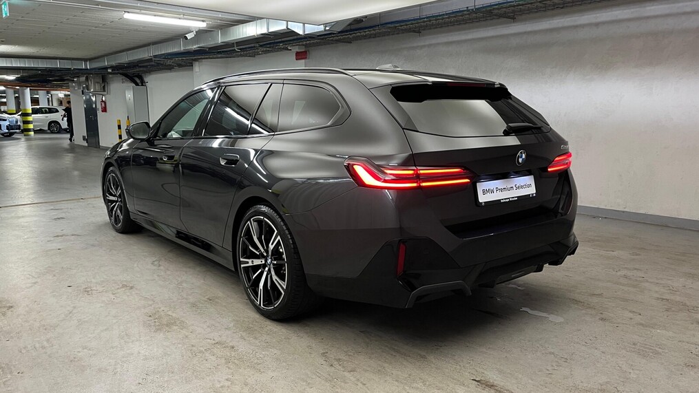 BMW Serii 5, 520