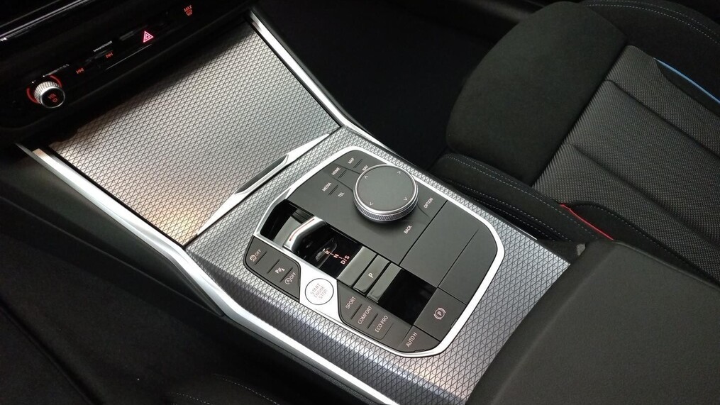 BMW Serii 3, 318