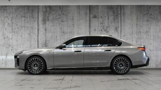 BMW Serii 7, 740