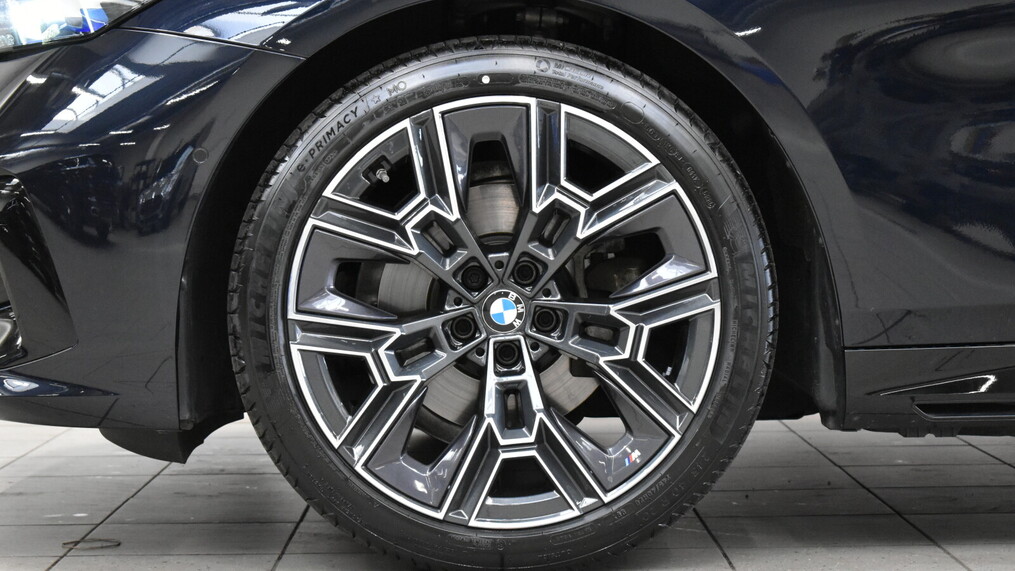 BMW Serii 5, 520