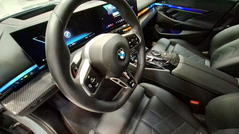 BMW Serii 5, 520