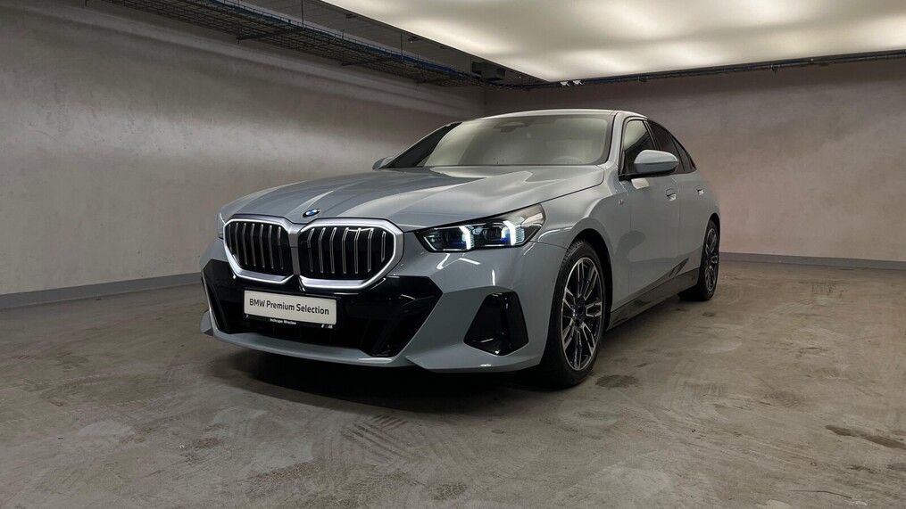 BMW Serii 5, 520