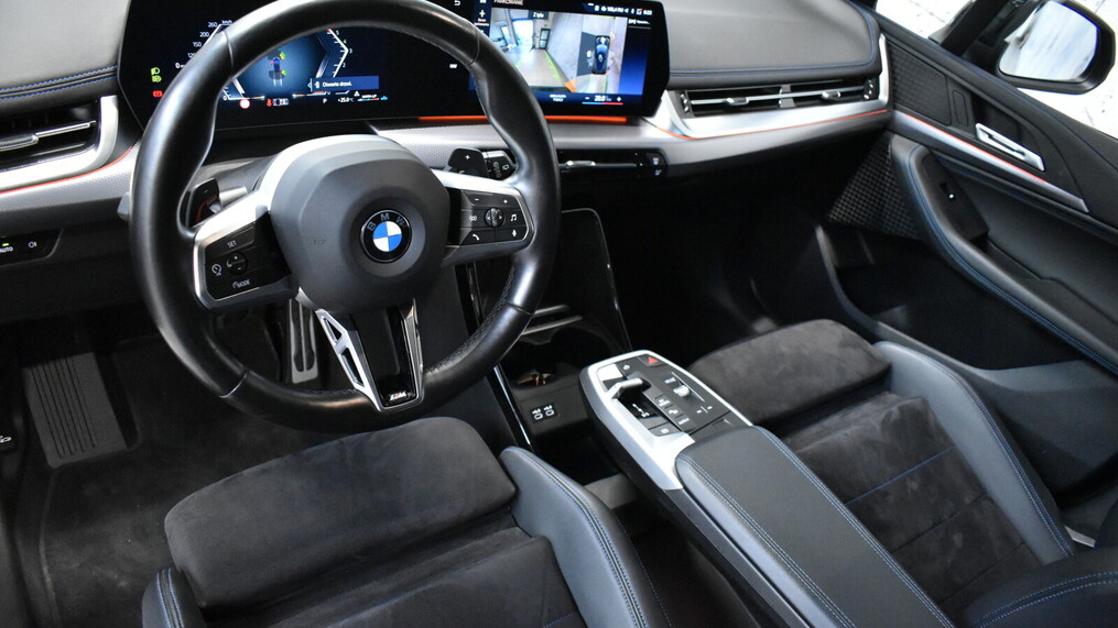 BMW Serii 2, 218