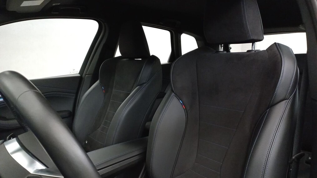BMW Serii 2, 218