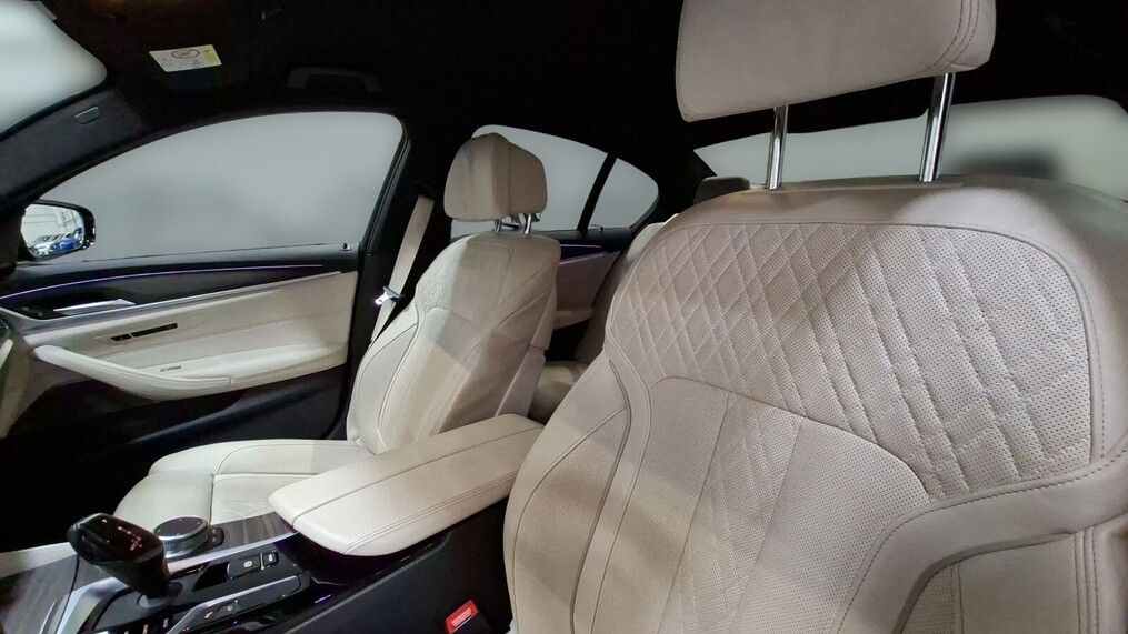 BMW Serii 5, 530