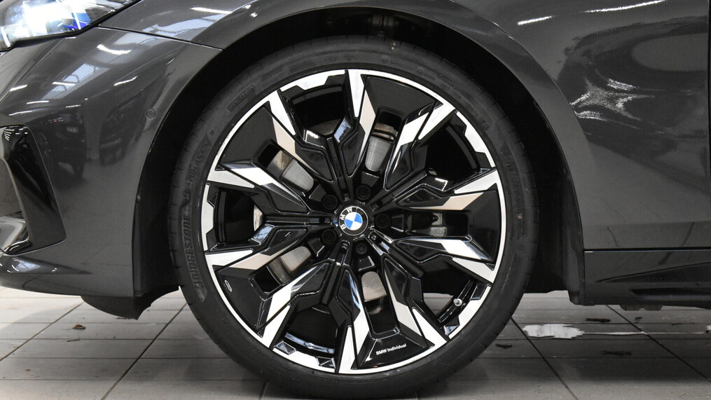 BMW Serii 5, 520
