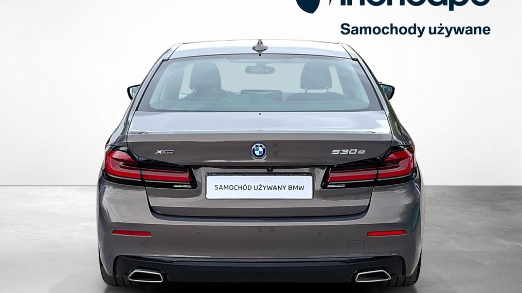 BMW Serii 5, 530