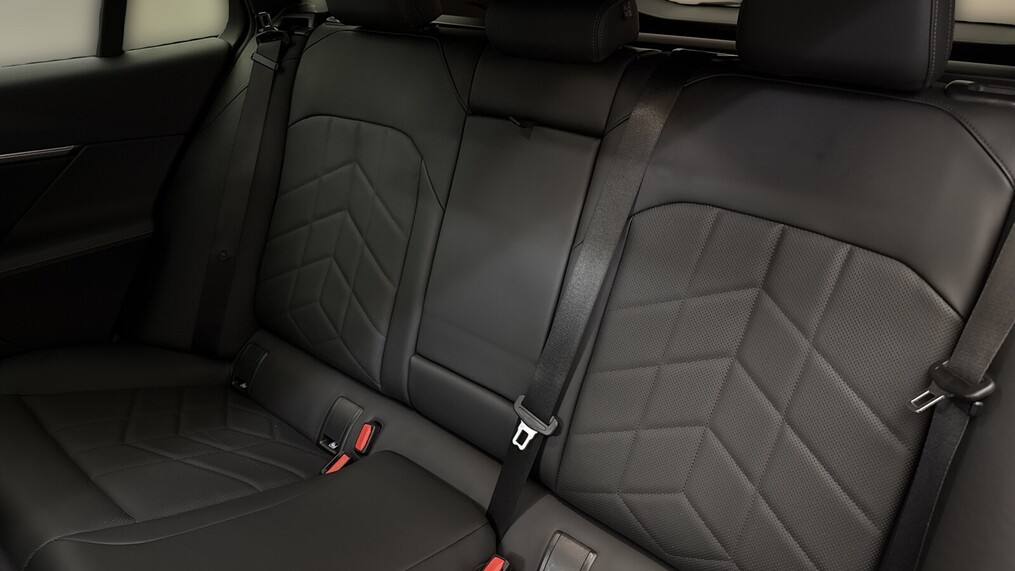 BMW Serii 5, 520