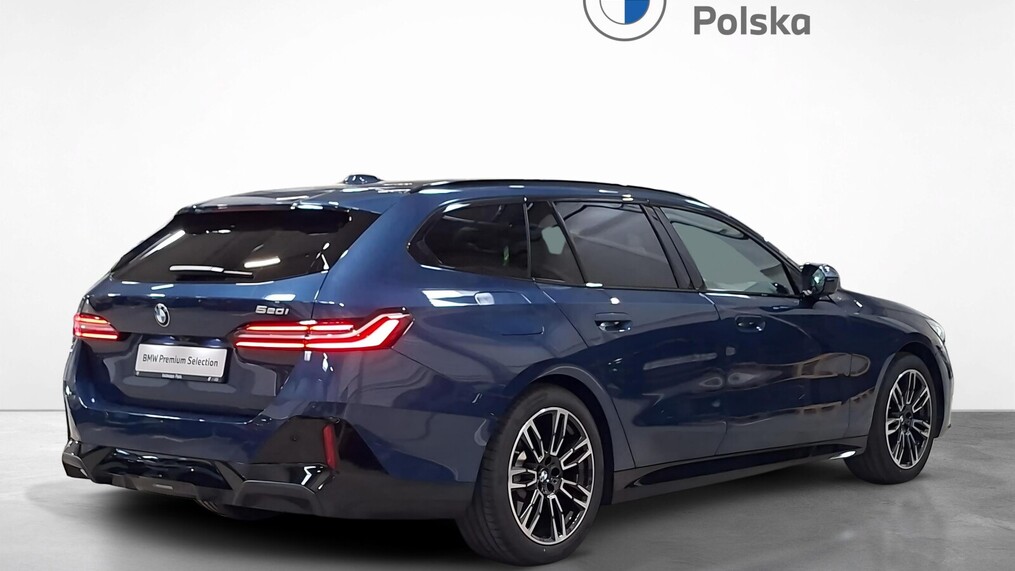 BMW Serii 5, 520