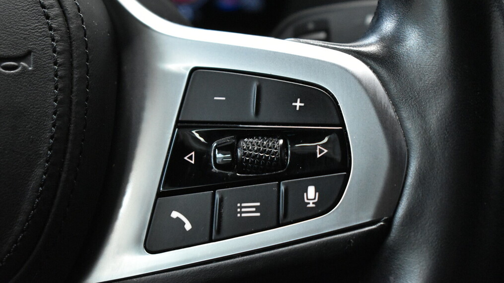 BMW Serii 2, 218