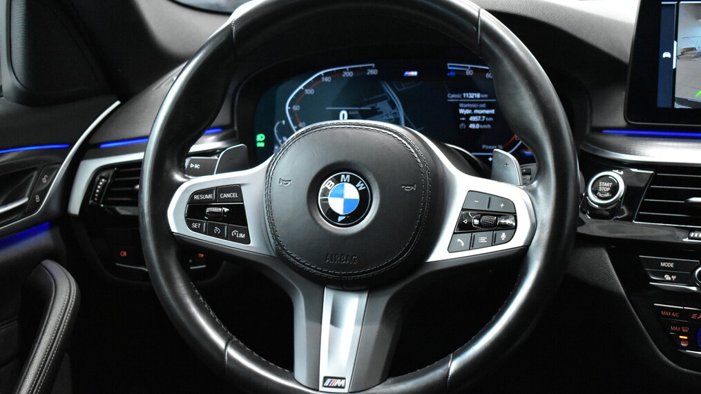BMW Serii 5, 520