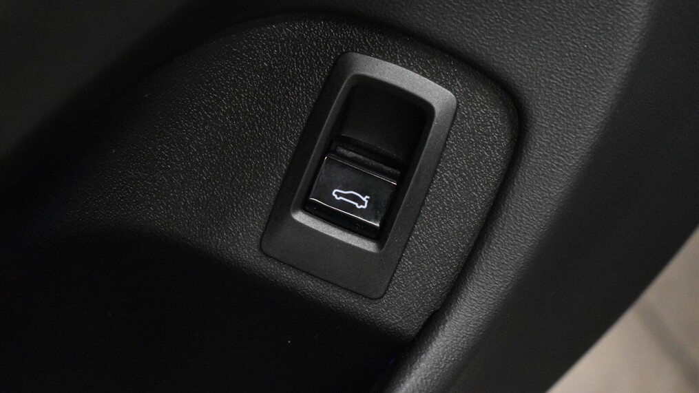 BMW Serii 5, 520