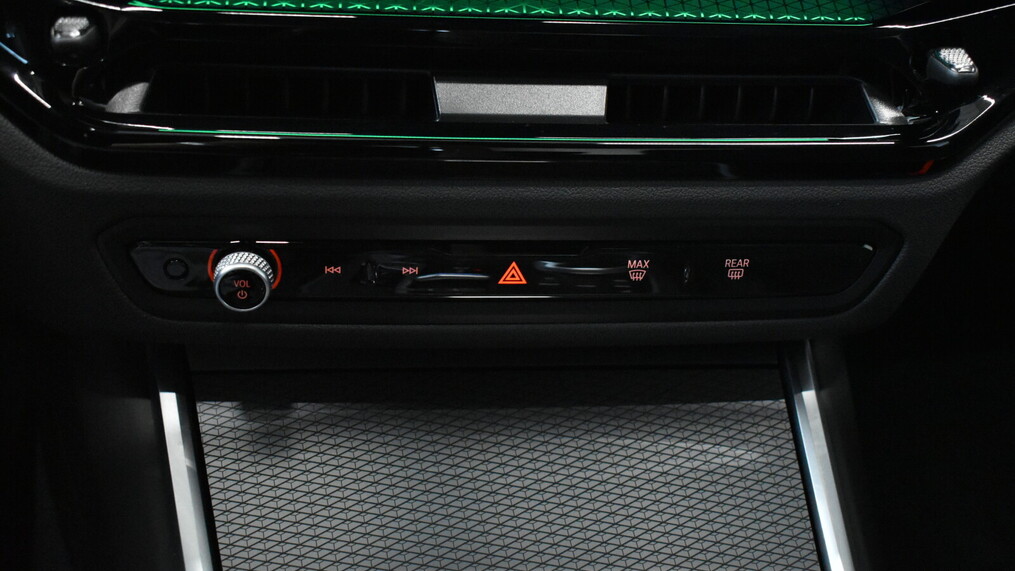 BMW Serii 3, 320