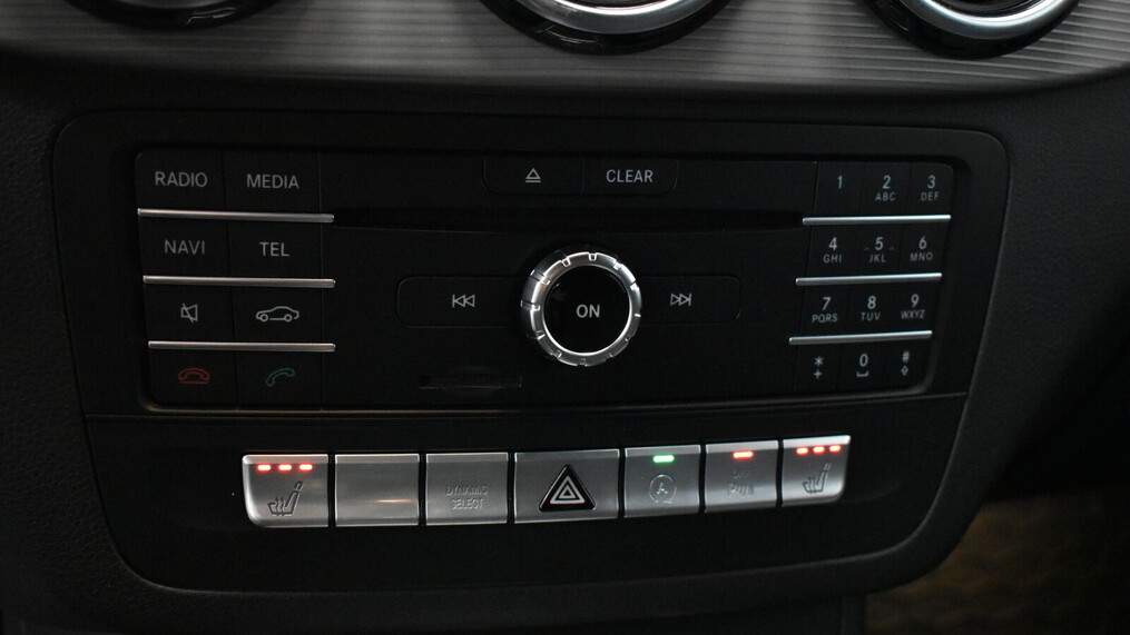 Mercedes-Benz B 180