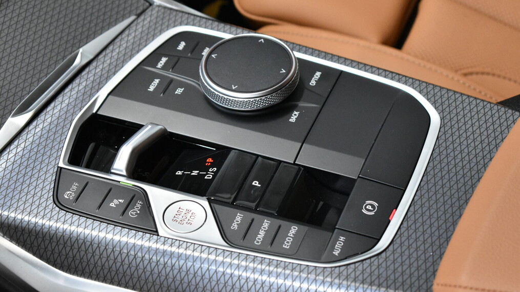 BMW Serii 3, 318