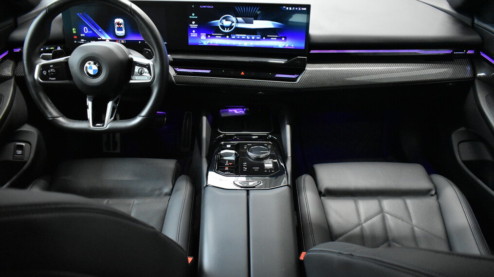 BMW Serii 5, 520