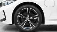 BMW Serii 3, 330