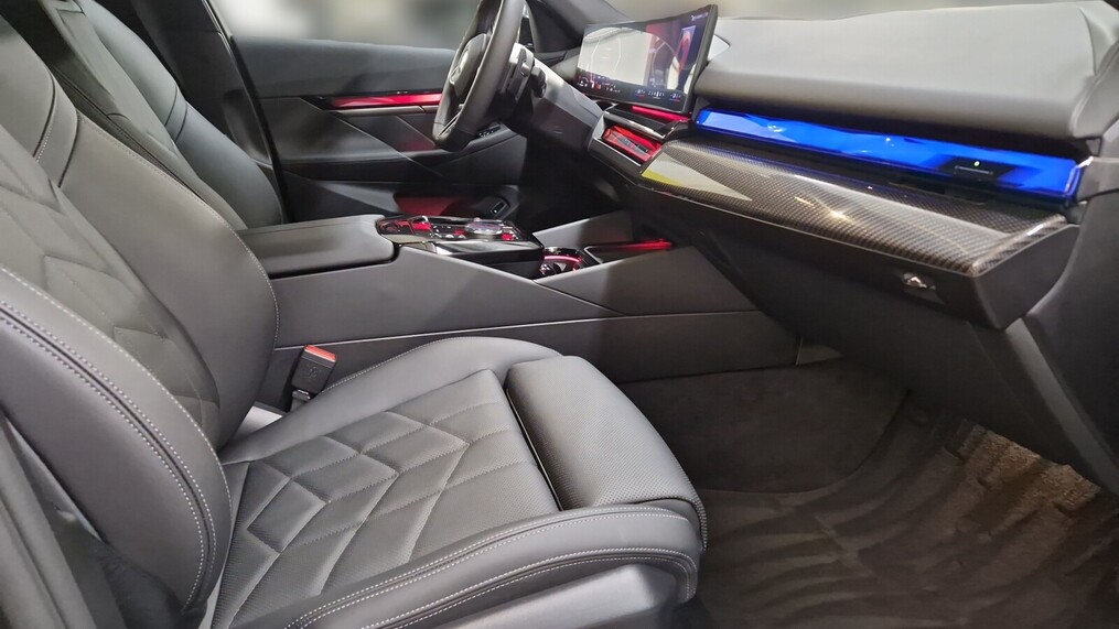 BMW Serii 5, 520