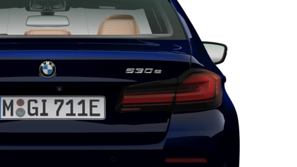 BMW Serii 5, 530