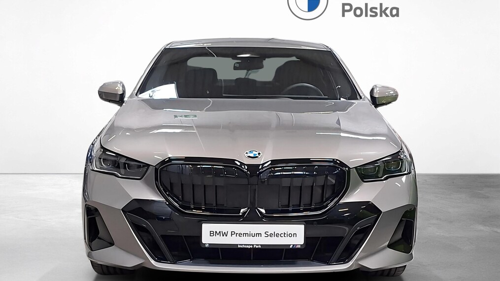 BMW Serii 5, 520