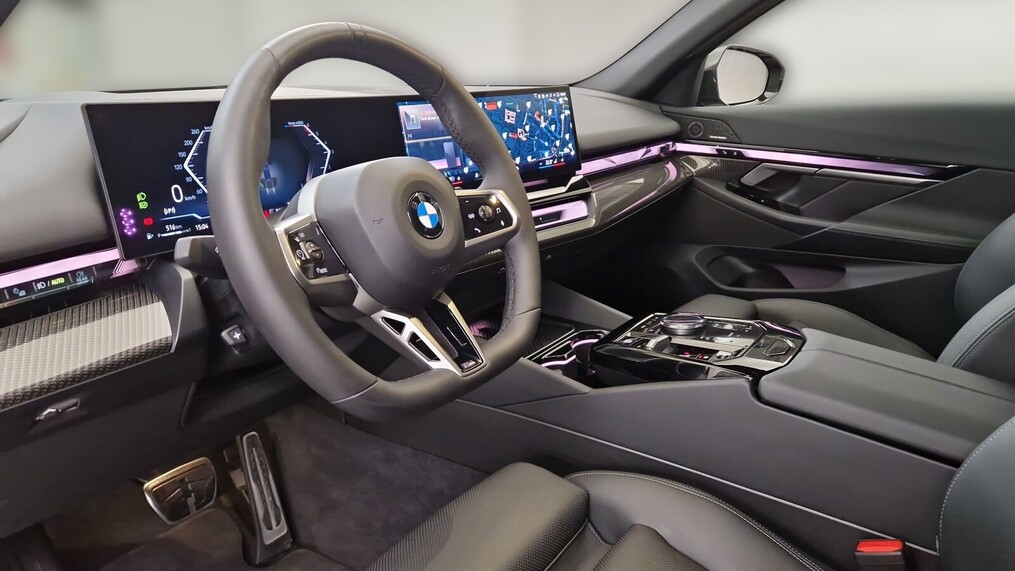 BMW Serii 5, 520