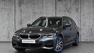 BMW Serii 3, 330