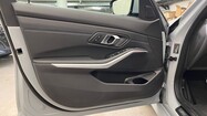 BMW Serii 3, 320
