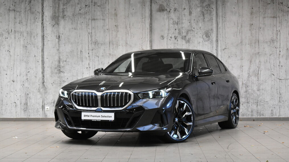 BMW Serii 5, 520